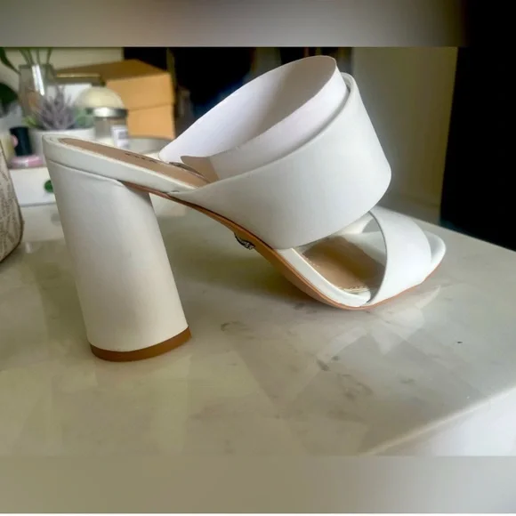 Gianni Bini Sandals NWT - Picture 2 of 5